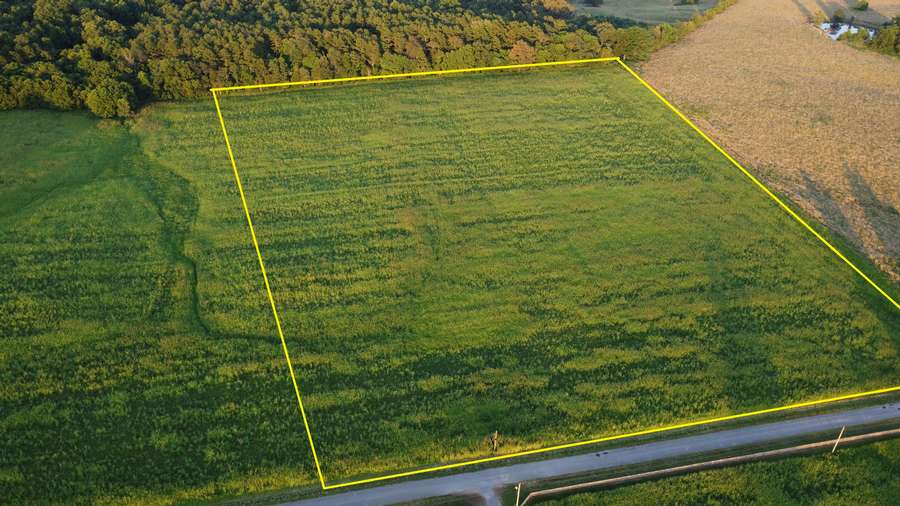 14 acre lot in heart of Pope Co IL